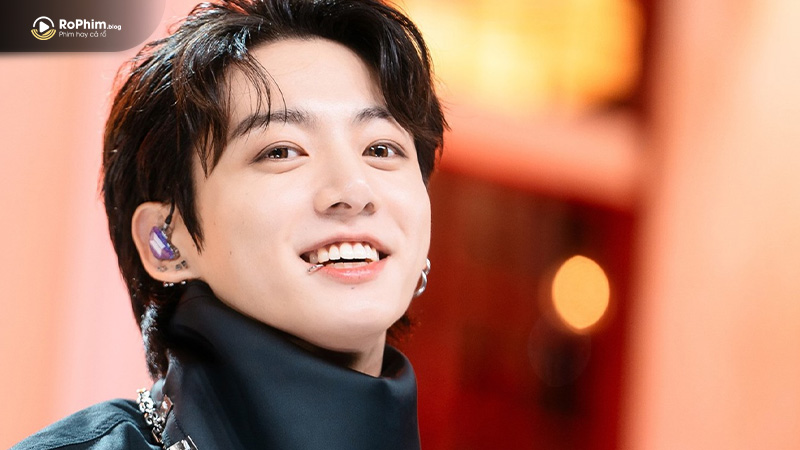 Jungkook ghi điểm trong mắt người hâm mộ với vẻ điển trai, ngọt ngào trước thềm ra mắt ca khúc Seven