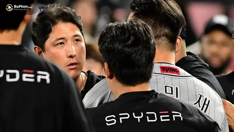 Hwang Jae Gyun vướng vào scandal bạo lực trên sân vận động