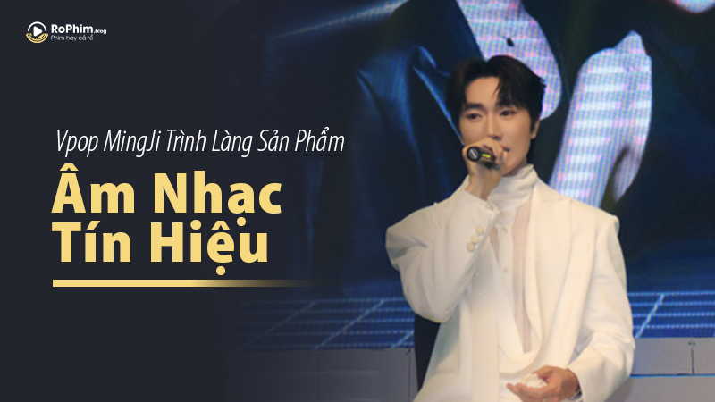 Mingji ra mắt ca khúc Tín Hiệu trên sân khấu.