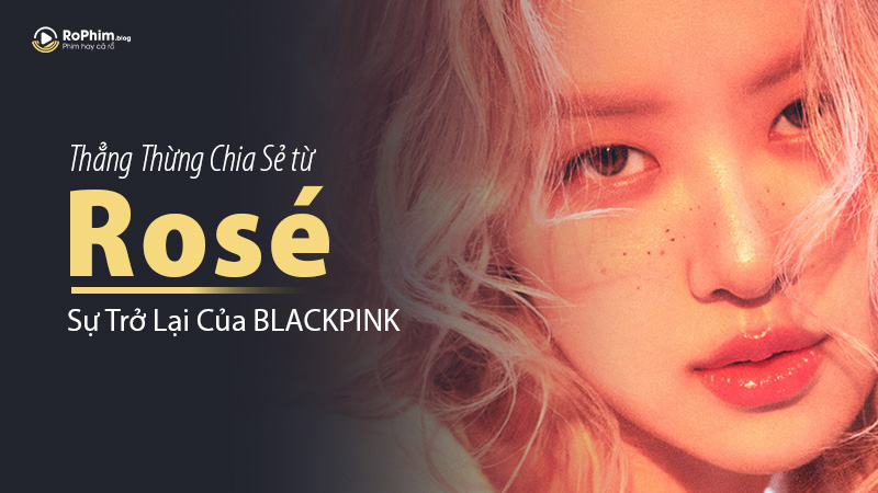Lisa cận cảnh với mái tóc vàng sáng, gương mặt nhẹ nhàng, cùng dòng chữ chia sẻ về sự trở lại của BLACKPINK.