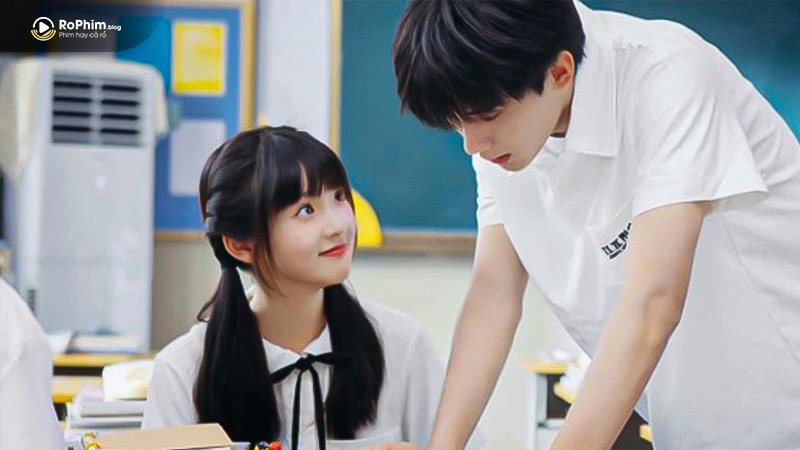Dàn diễn viên phụ trẻ trung tạo nên nhóm bạn cấp 3 đáng yêu, hài hước và gắn bó.