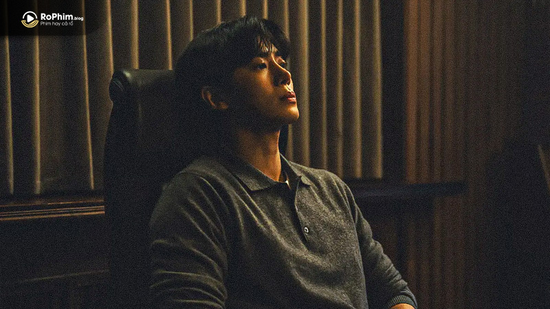 Choo Young-woo trong vai Lee Geum-son