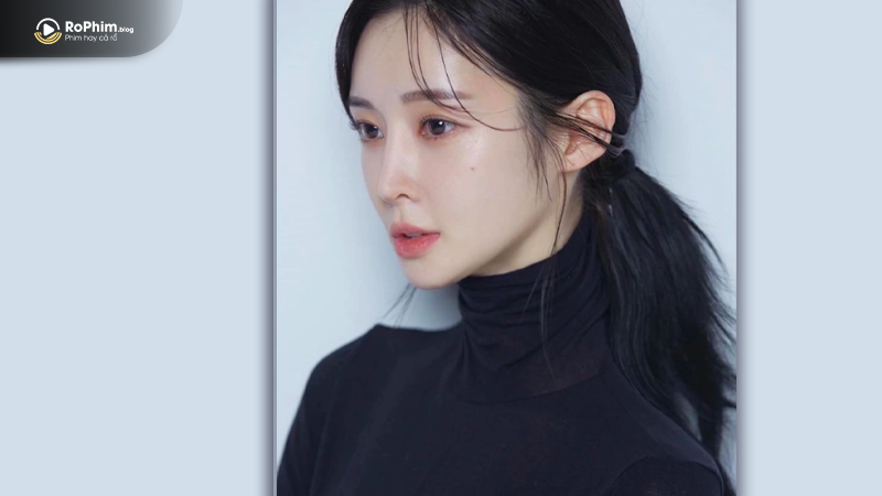 Ahreum vướng cáo buộc lừa đảo và đời tư ồn ào khi đón con thứ ba, đang mang thai con thứ tư cùng bạn trai mới