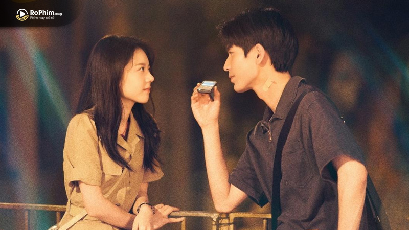 Anh Đào Hổ Phách được khen ngợi vì xây dựng bối cảnh và màu phim hoài niệm