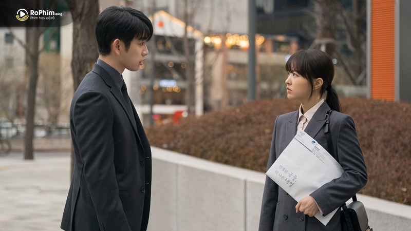Our Unwritten Seoul khai thác chiều sâu nội tâm qua hành trình hoán đổi và những lựa chọn cá nhân.