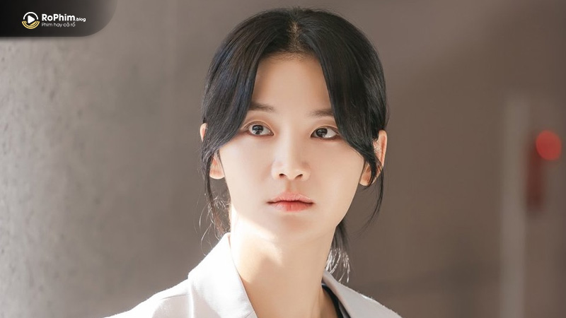Park Ju Hyun rực rỡ với vai Seo Se Hyeon - nữ pháp y thiên tài trong Thợ Săn Dao Mổ