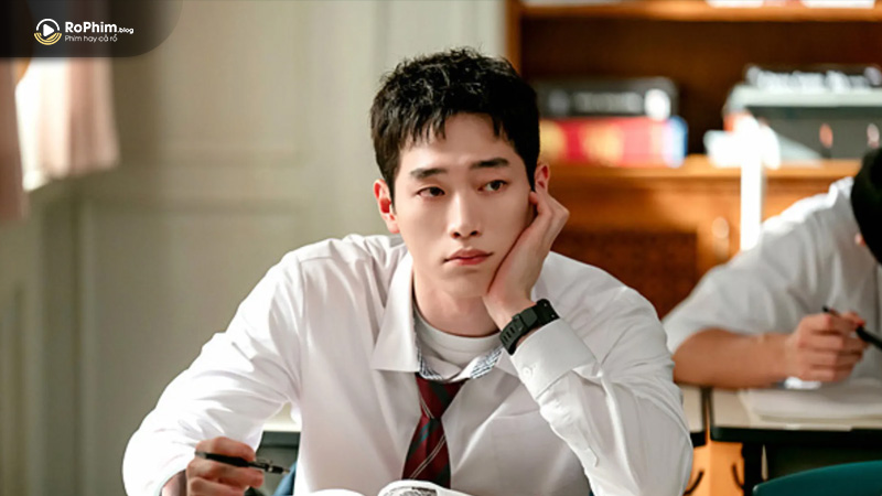 Undercover High School – bộ phim giải trí với nhiều tầng ý nghĩa về điệp viên học đường và giá trị nhân văn.